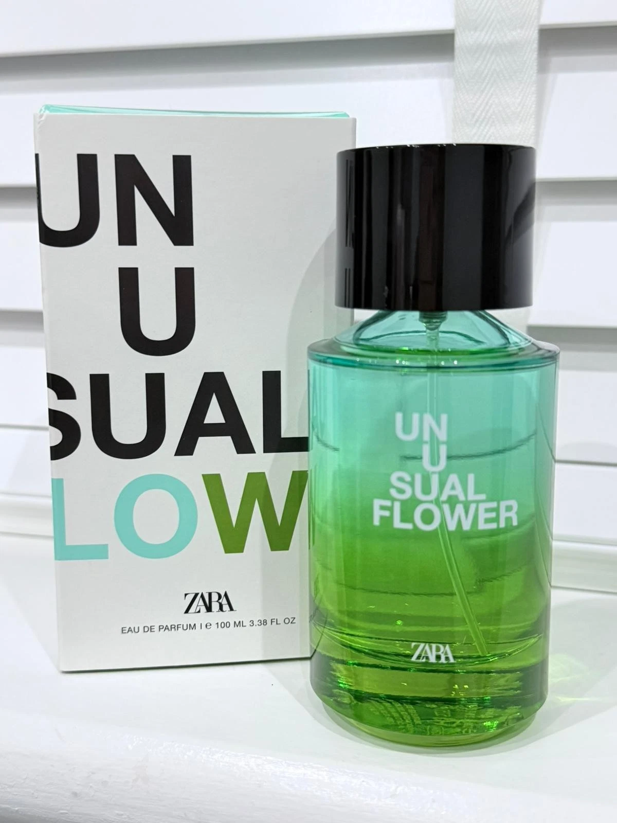 flower Eau de Parfum « Unusual Flower » par ZARA - Image 1