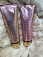 Lotion Parfumée Scintillante « Velvet Petals » par Victoria's Secret